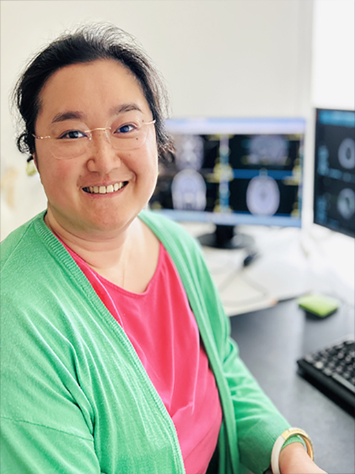 Quynh-Klaus--Fachaerztin-fuer-Radiologie